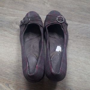 Size 8 Dexflex Comfort wedges